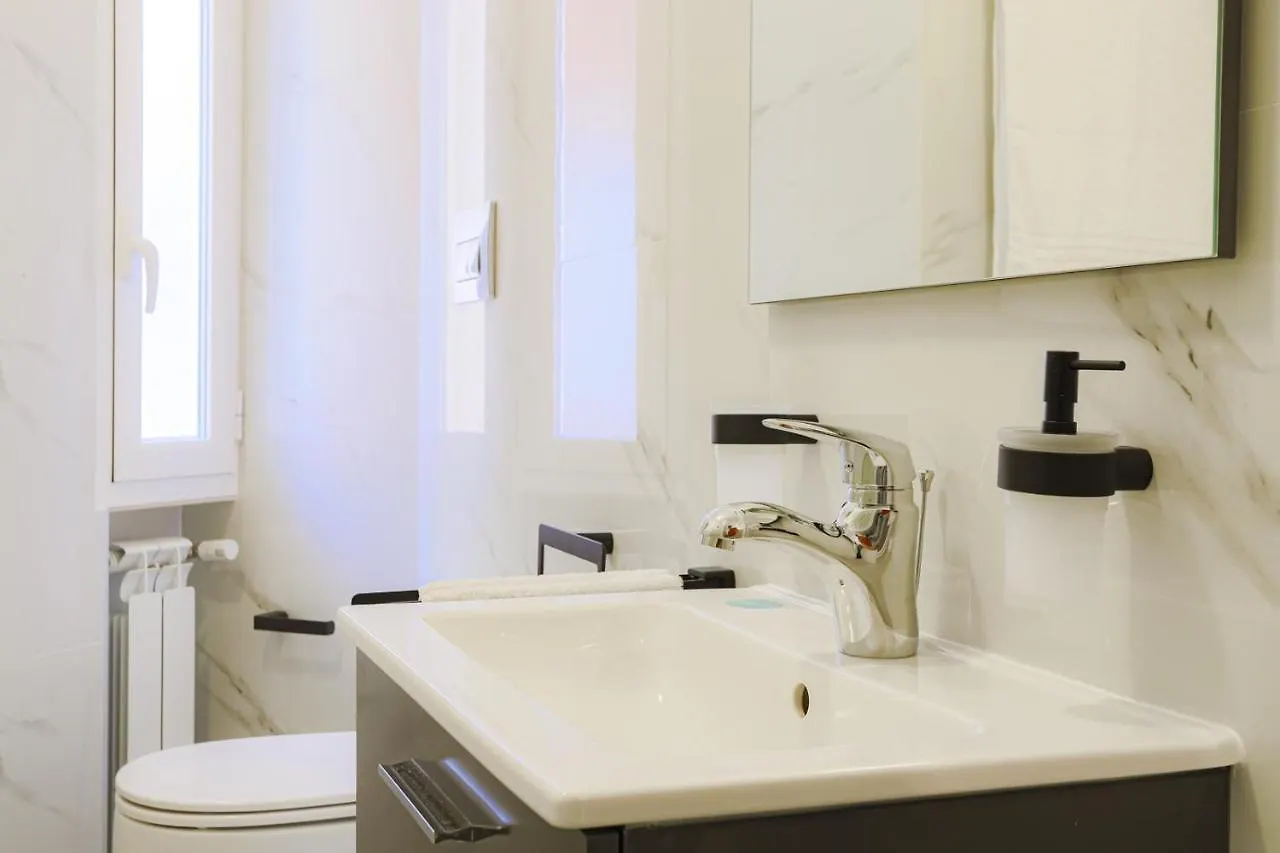 Tiburtina Flam Guest House Rome Italy
