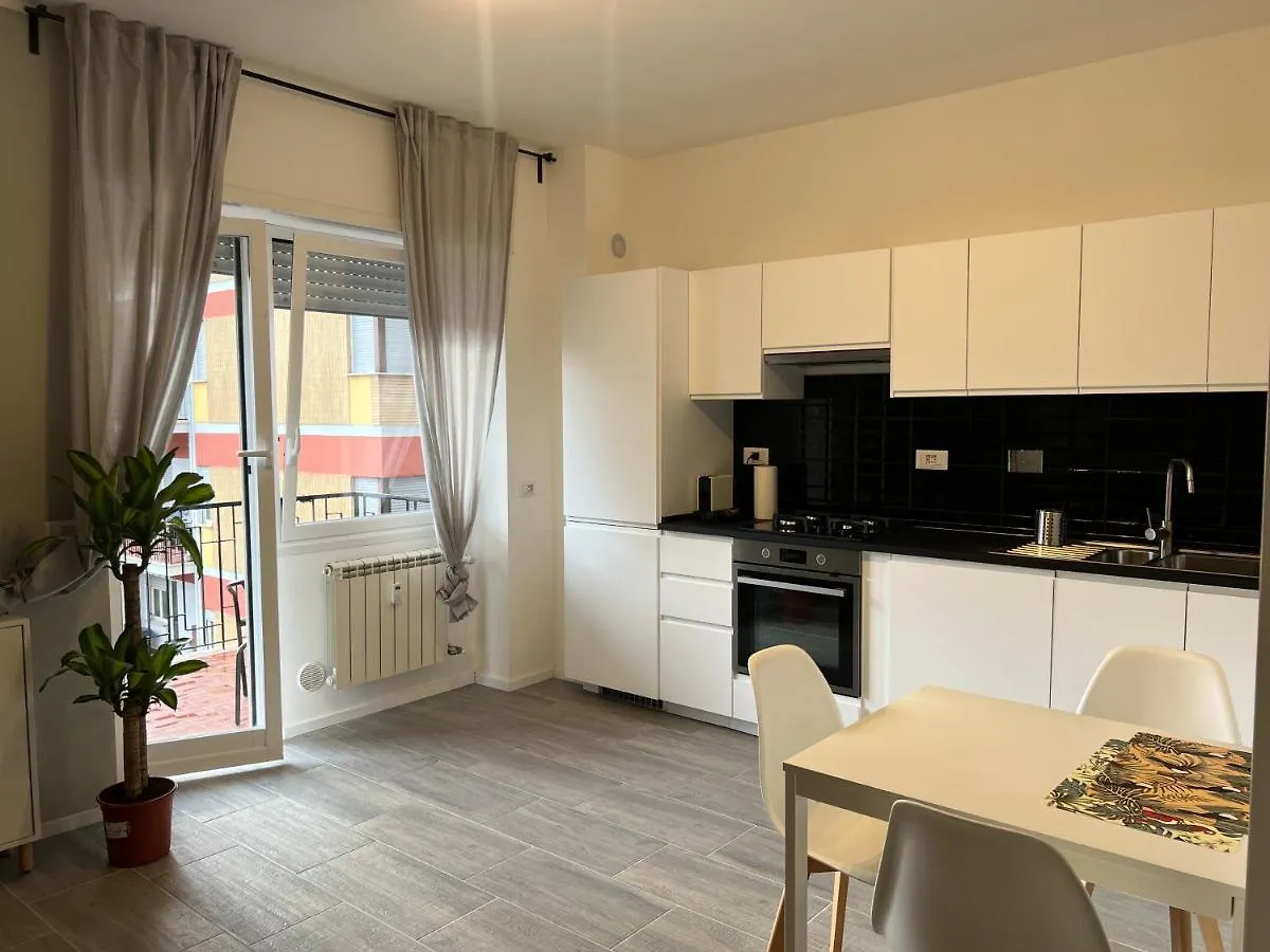 Tiburtina Flam Guest House Rome