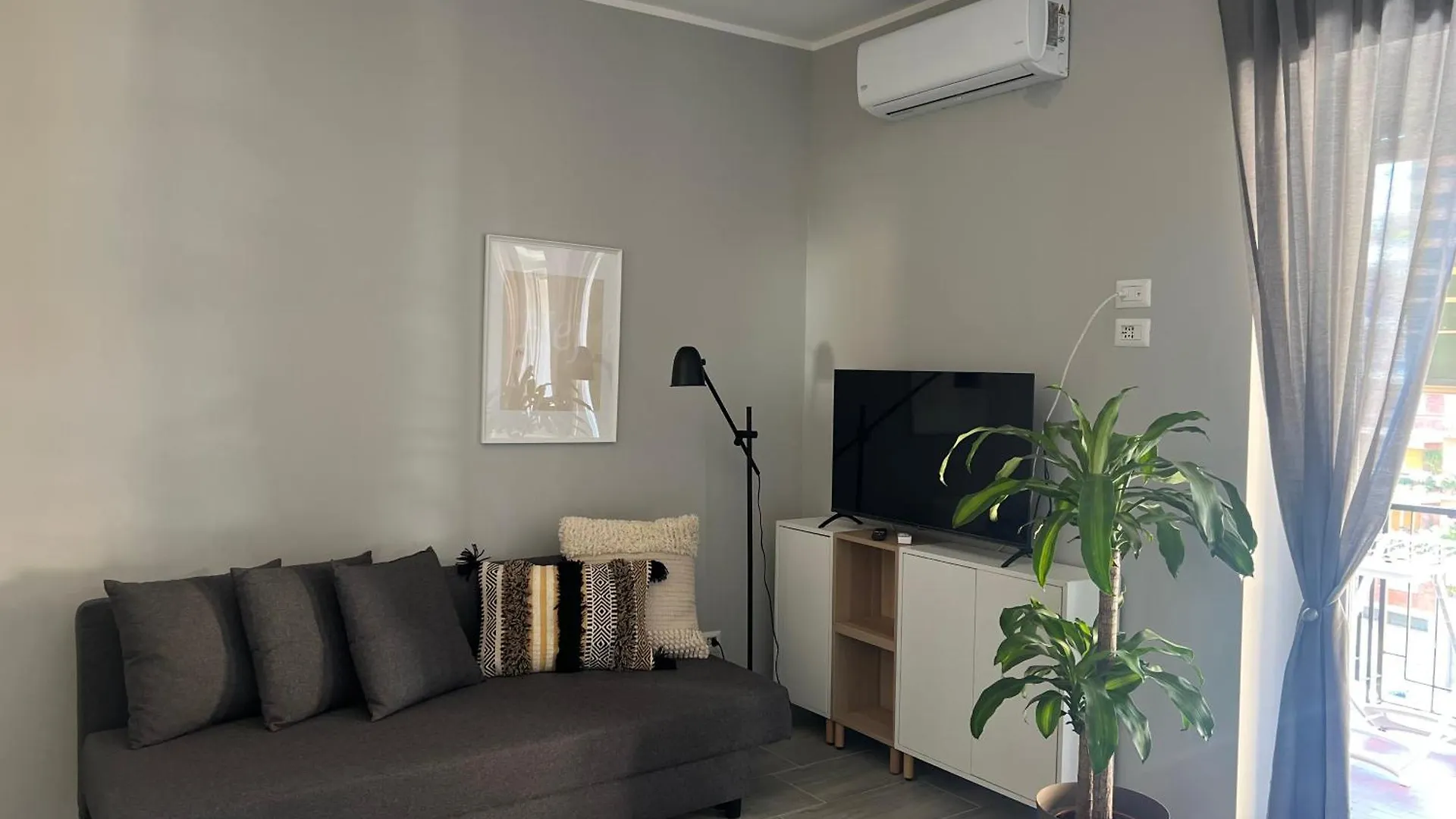 Tiburtina Flam Guest House Rome