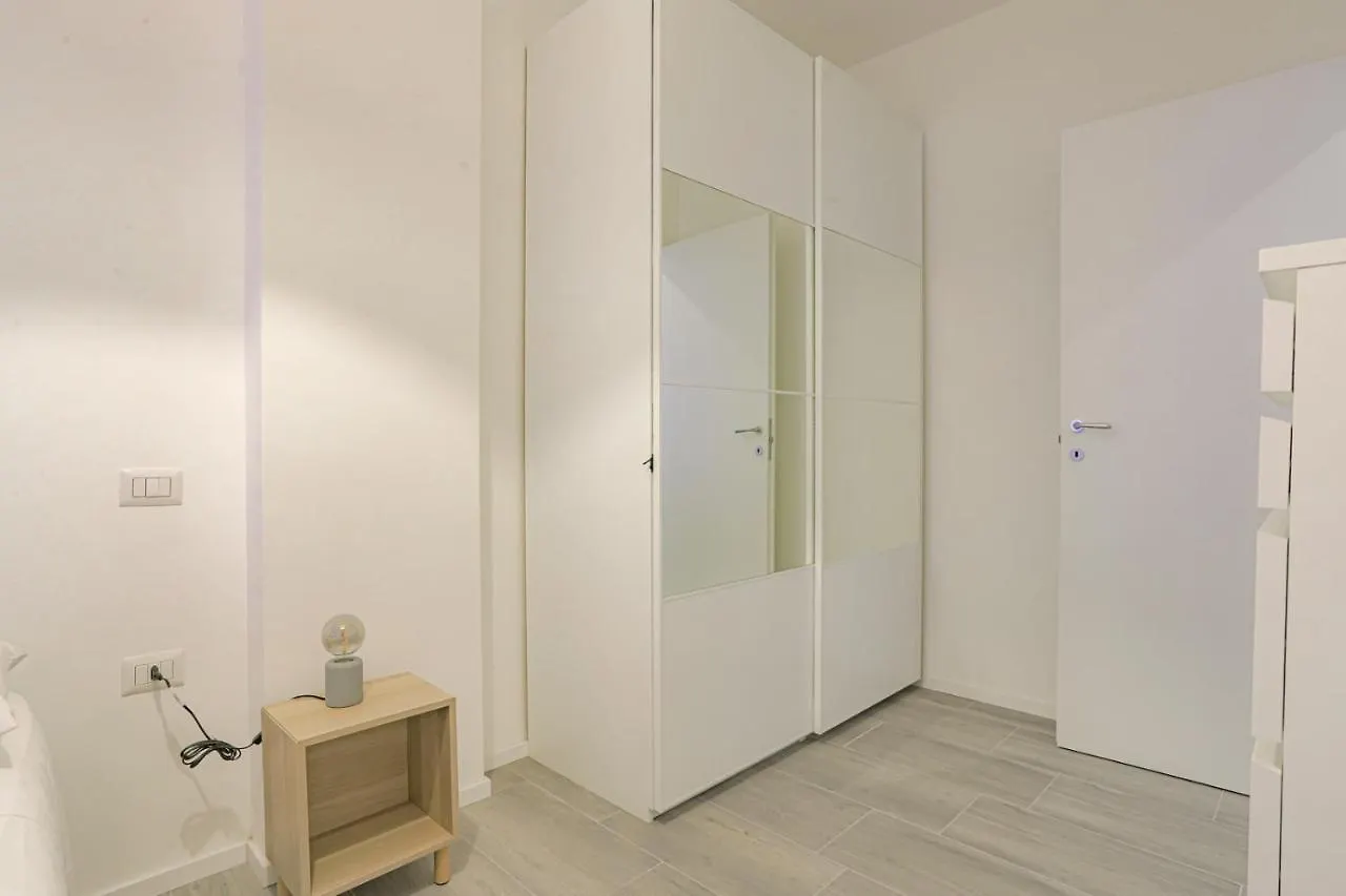 Apartment Tiburtina Flam Guest House Rome