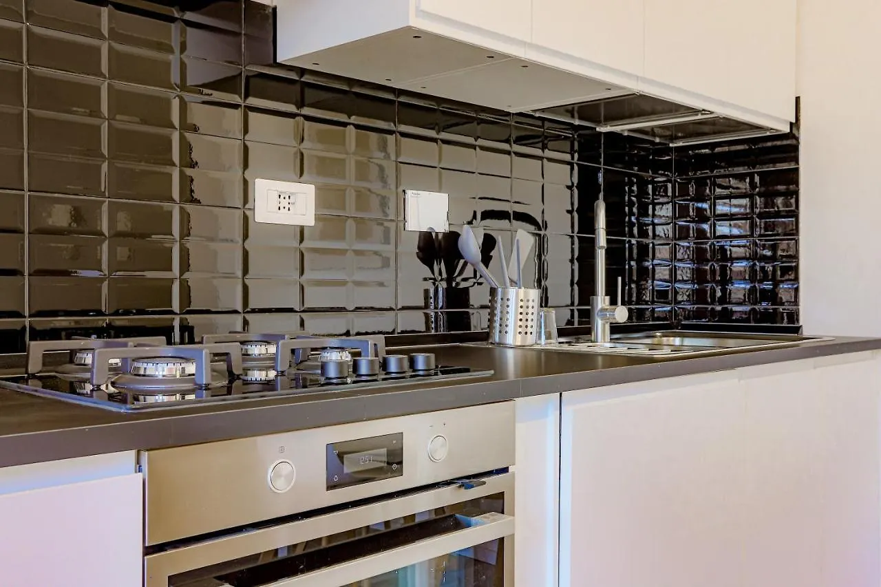 Apartment Tiburtina Flam Guest House Rome Italy