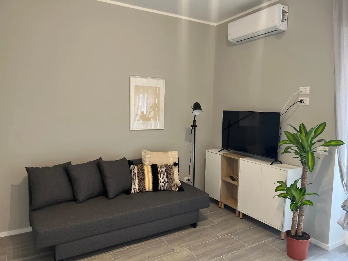 Tiburtina Flam Guest House Rome