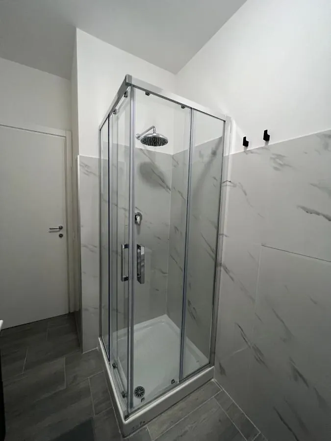 Apartment Tiburtina Flam Guest House Rome Italy